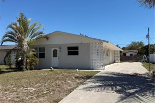 Single Family Residence, 40 1st Barefoot Beach, FL 34134 