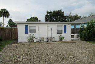 Duplex, 778 107th Ave N B