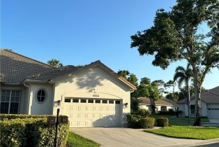 , 8564 Fairway Bend