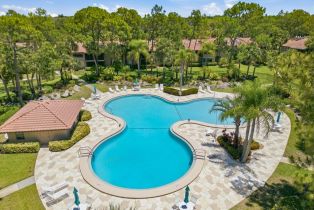 , 3207 Horse Carriage Way 403