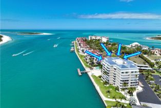 , 60 Pelican St W 804