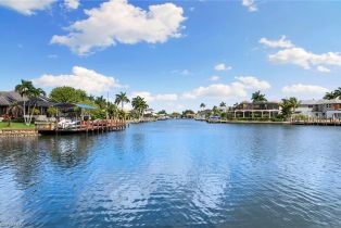 Single Family Residence, 164 Starfish Marco Island, FL 34145 