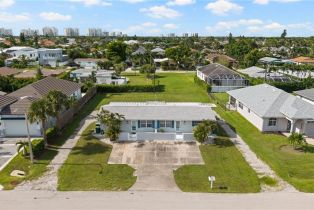 Duplex, 545 102nd Ave N